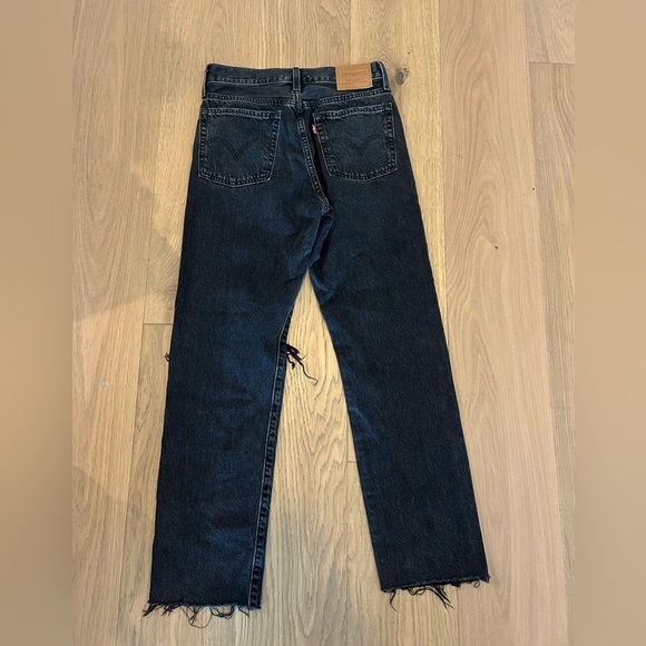 Levi’s Wedgie Straight Jeans – Black Distressed - Picture 2 of 9